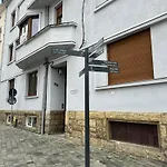 Downtown Апартаменти